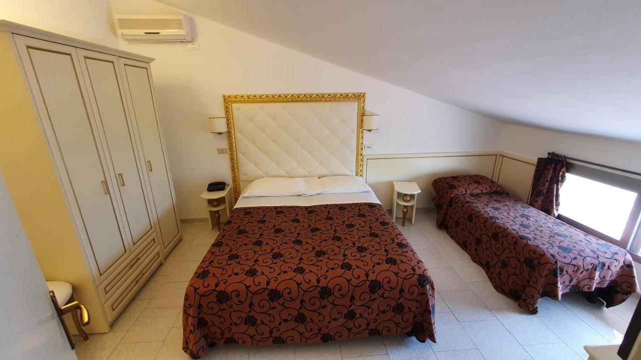 Hotel Rosa Maria Elite 벨레지아아지마리나 객실 사진
