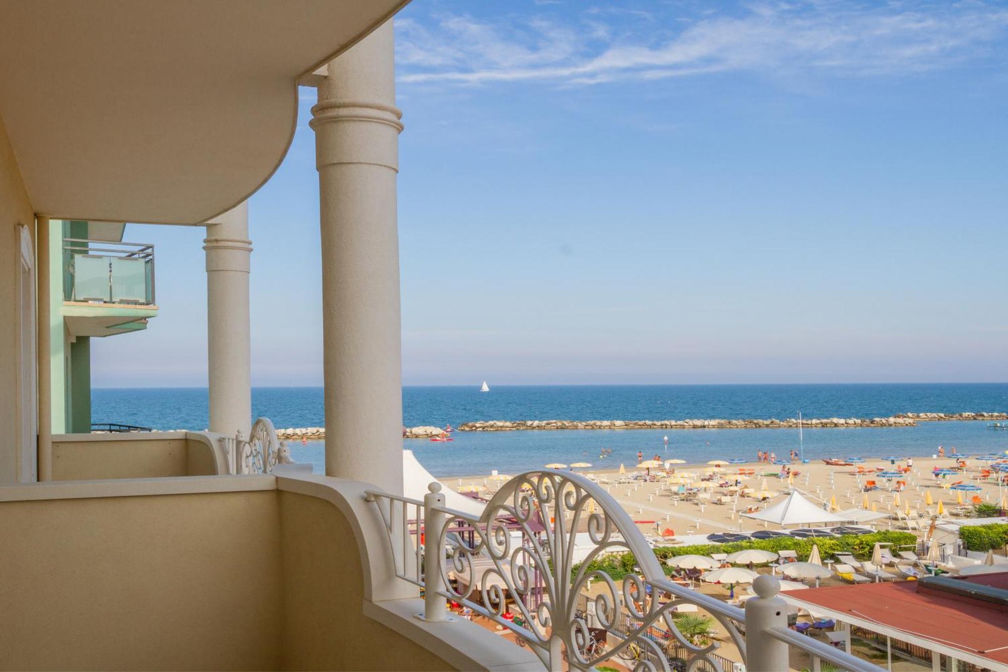 Hotel Rosa Maria Elite 벨레지아아지마리나 외부 사진