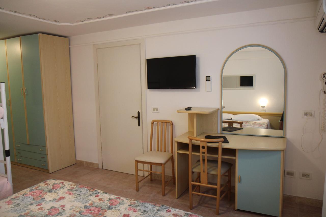 Hotel Rosa Maria Elite 벨레지아아지마리나 외부 사진
